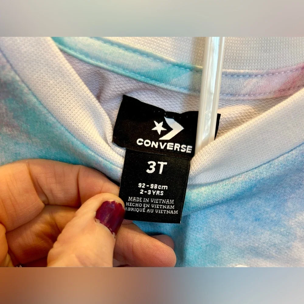 Converse ships from